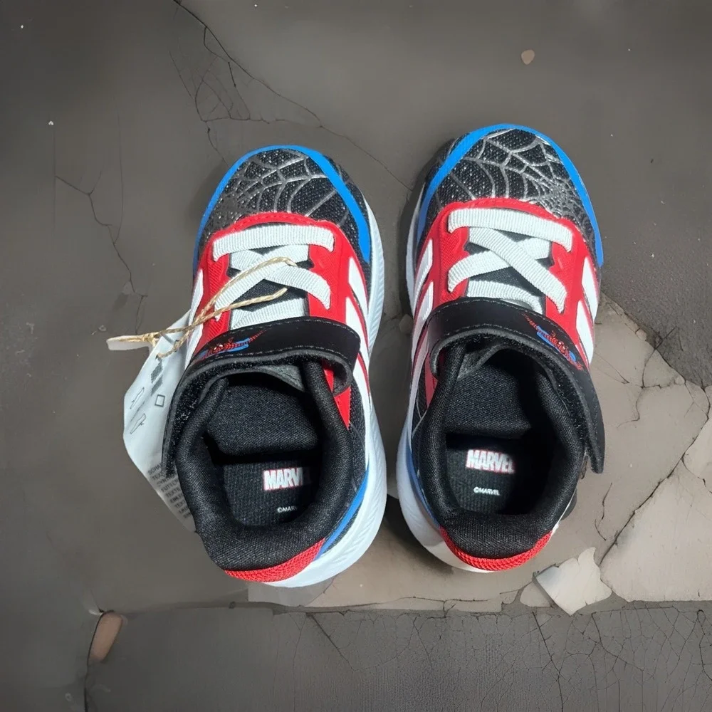 ADIDAS‎ MARVEL SPIDER-MAN RUNFALCON SHOES KIDS Size 5
